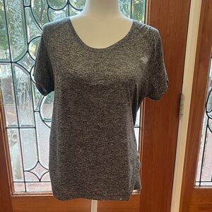 Rabbit EZ t shirt women’s XL